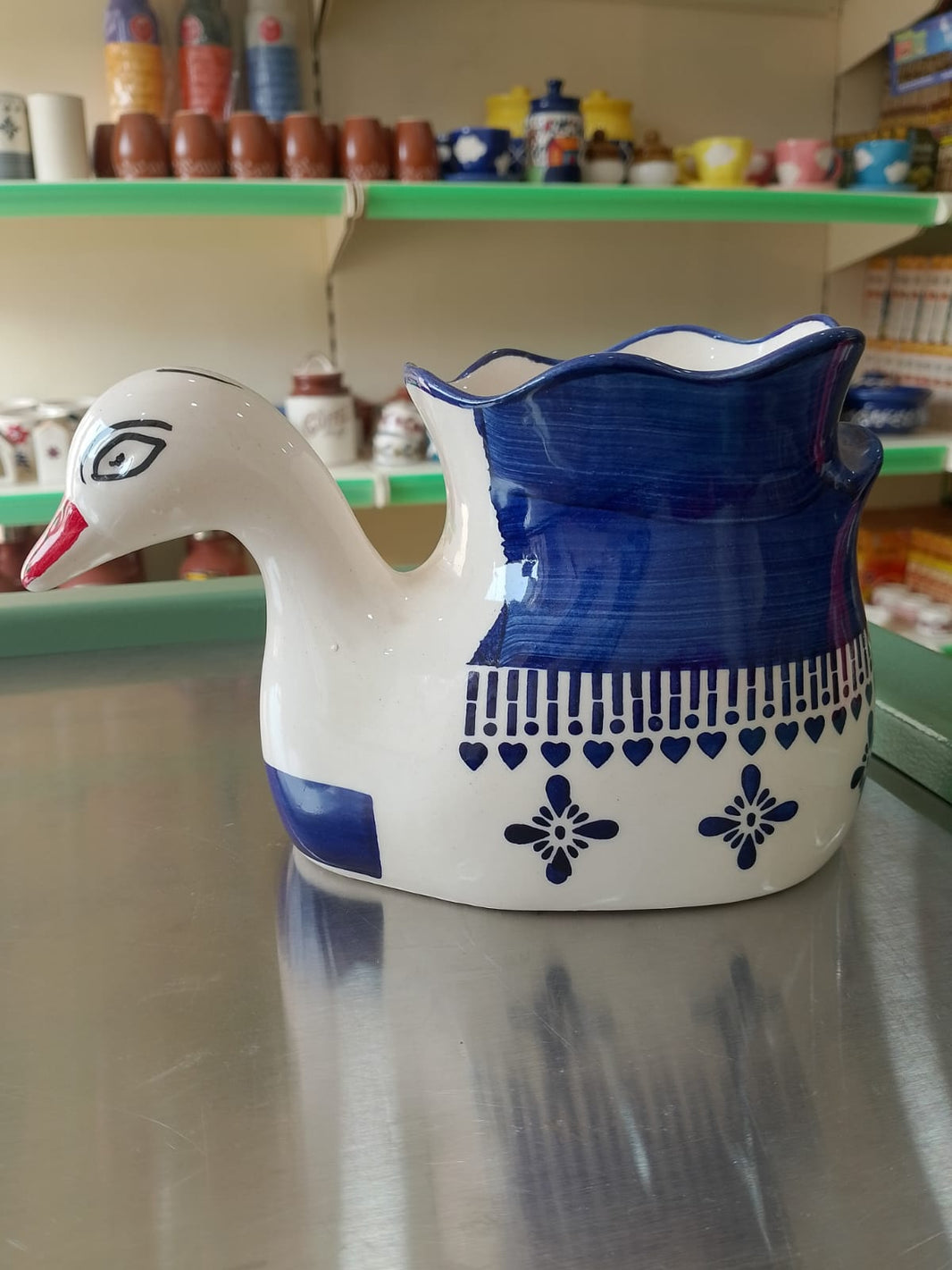 Ceramic plant pot duck